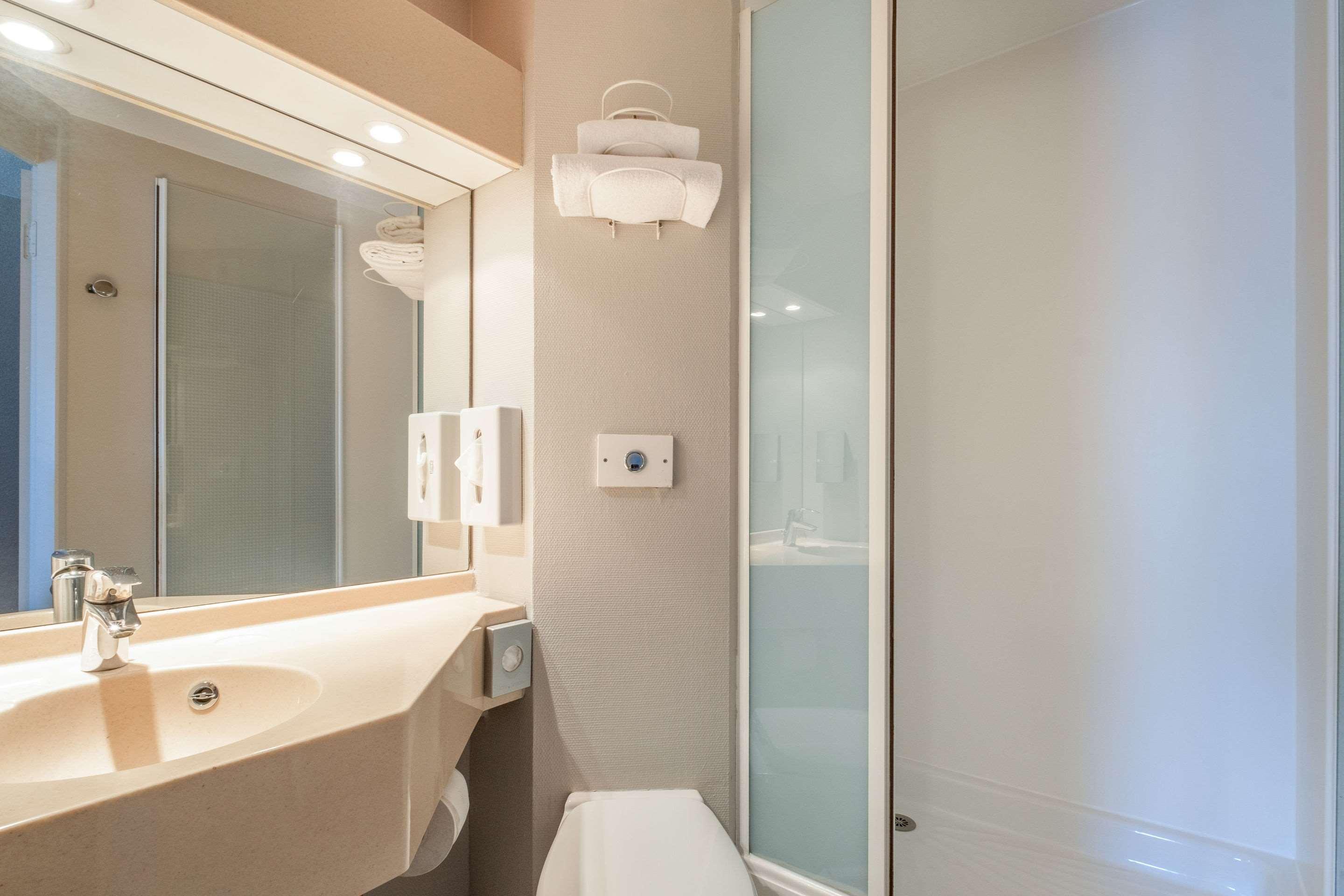 Comfort Hotel Linas - Montlhery Buitenkant foto