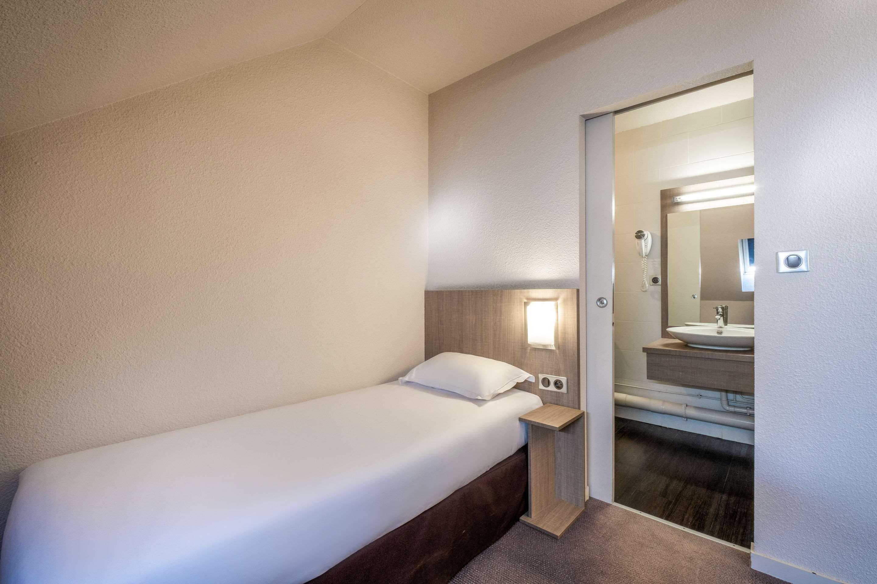 Comfort Hotel Linas - Montlhery Buitenkant foto