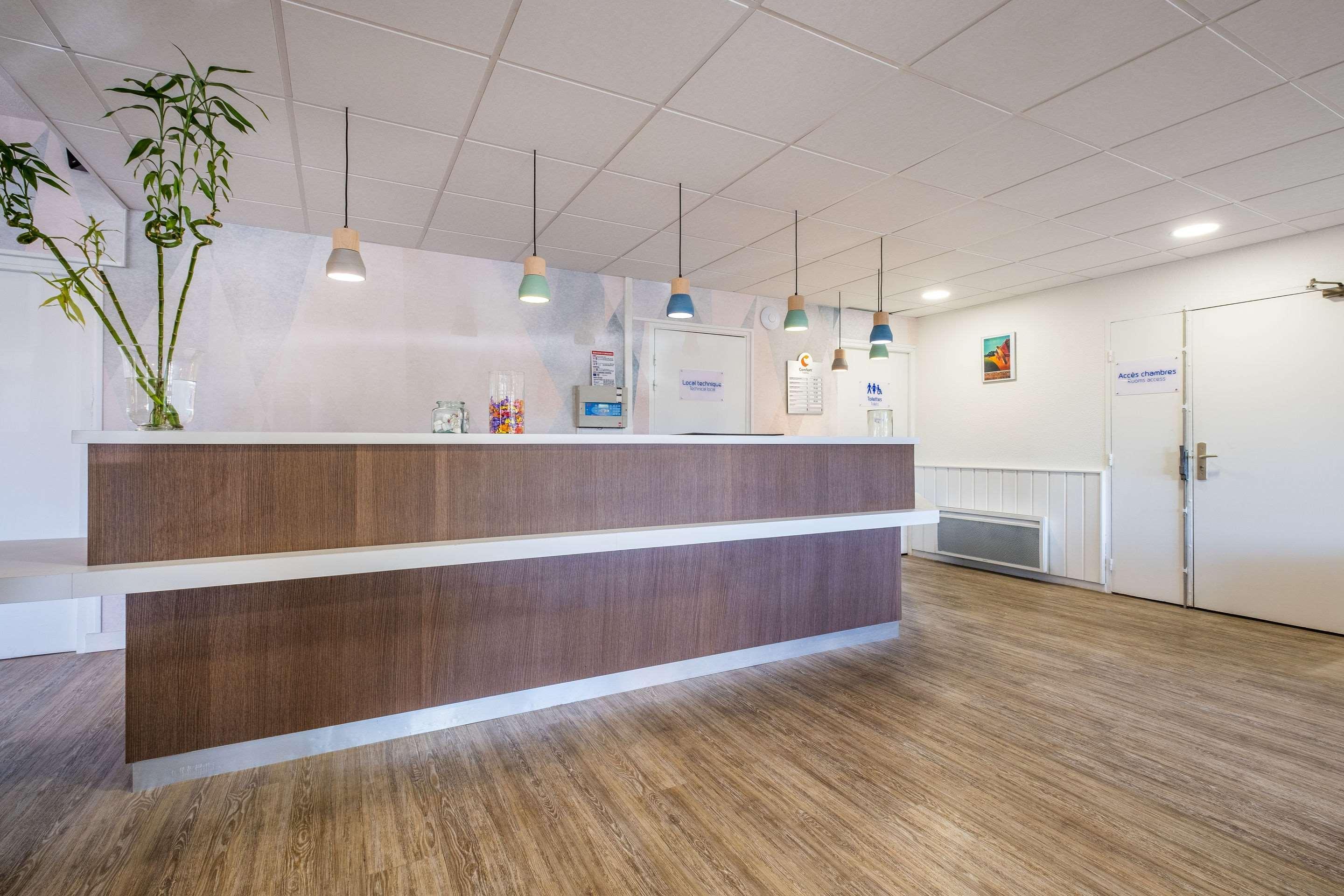 Comfort Hotel Linas - Montlhery Buitenkant foto