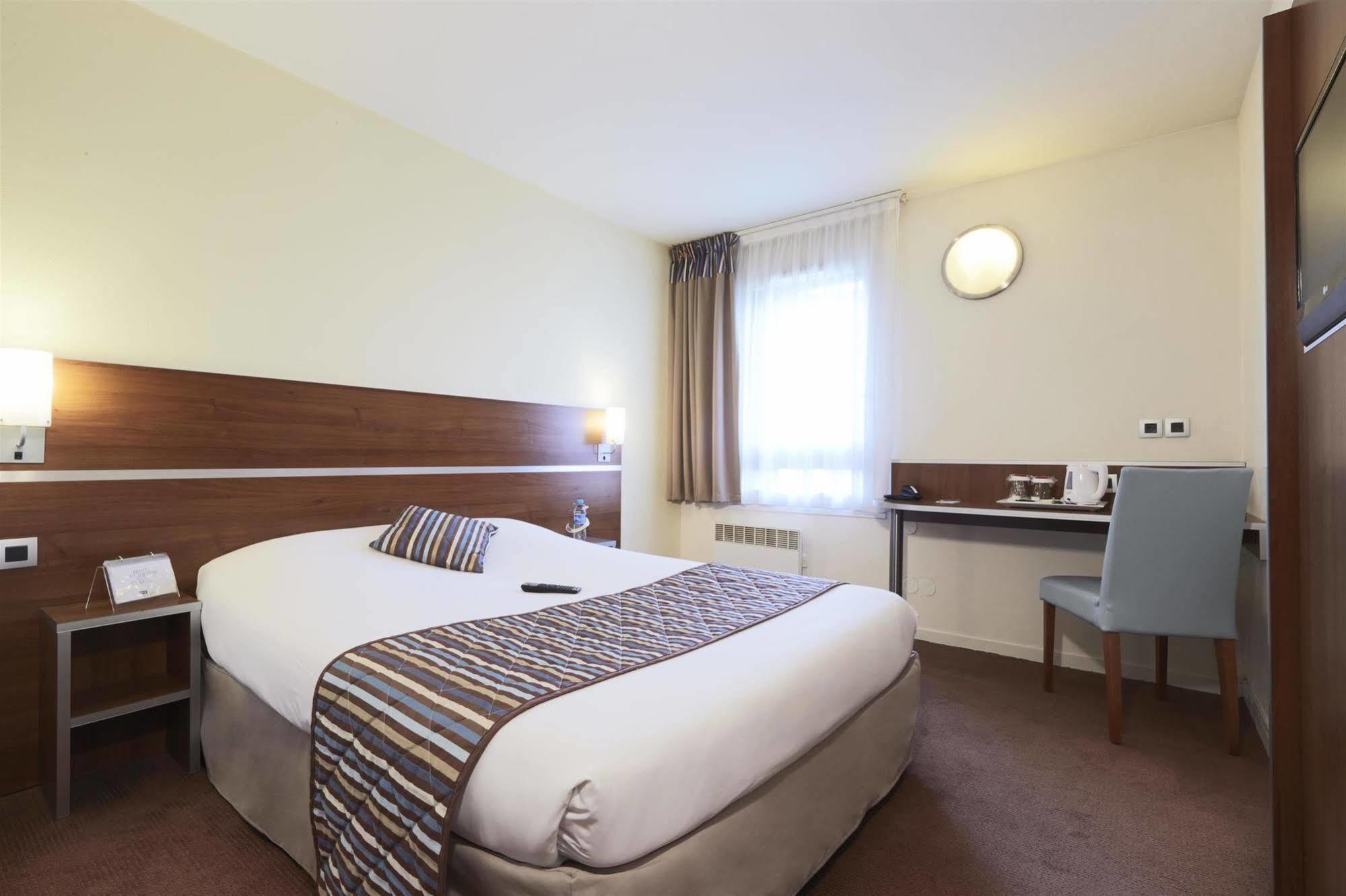 Comfort Hotel Linas - Montlhery Buitenkant foto