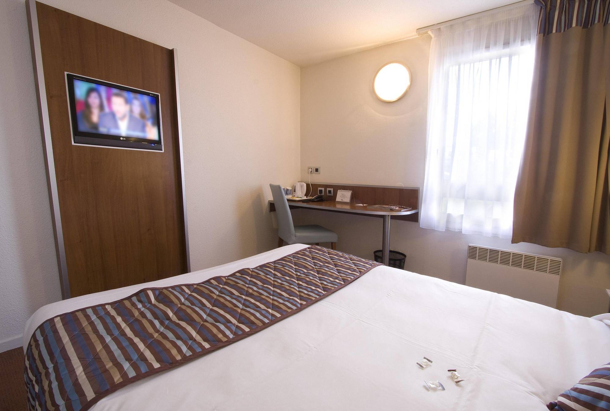 Comfort Hotel Linas - Montlhery Buitenkant foto